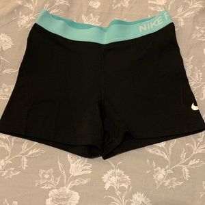 Nike pro workout shorts sz S